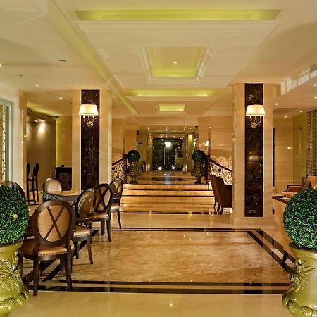Gulliver'S Tavern Hotel Bangkok Exterior photo