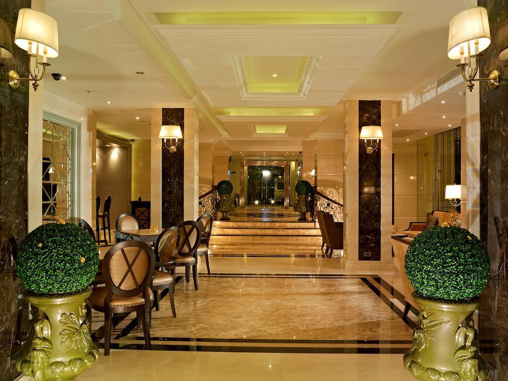 Gulliver'S Tavern Hotel Bangkok Exterior photo